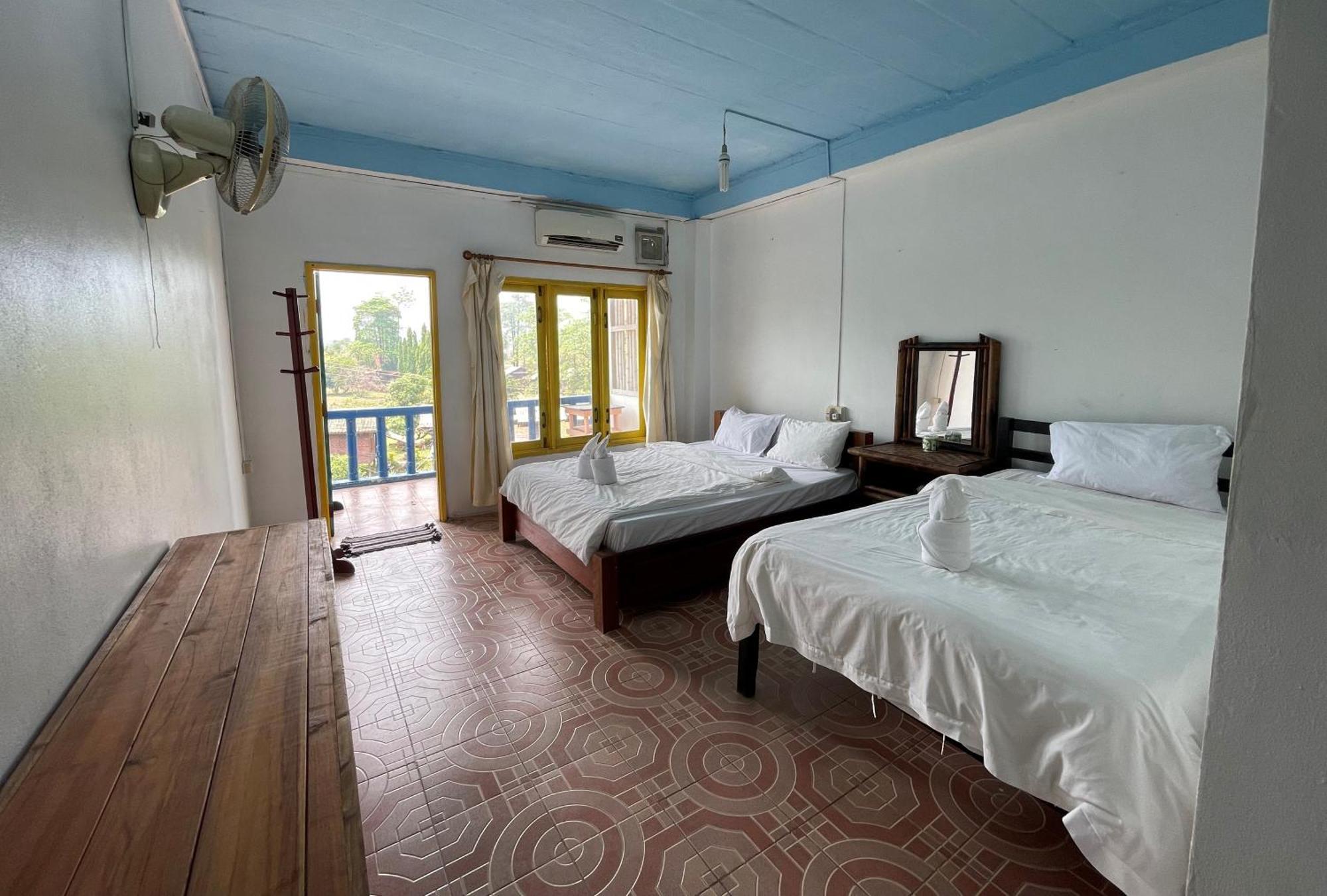Blue Sunset Hostel Vang Vieng Exterior foto