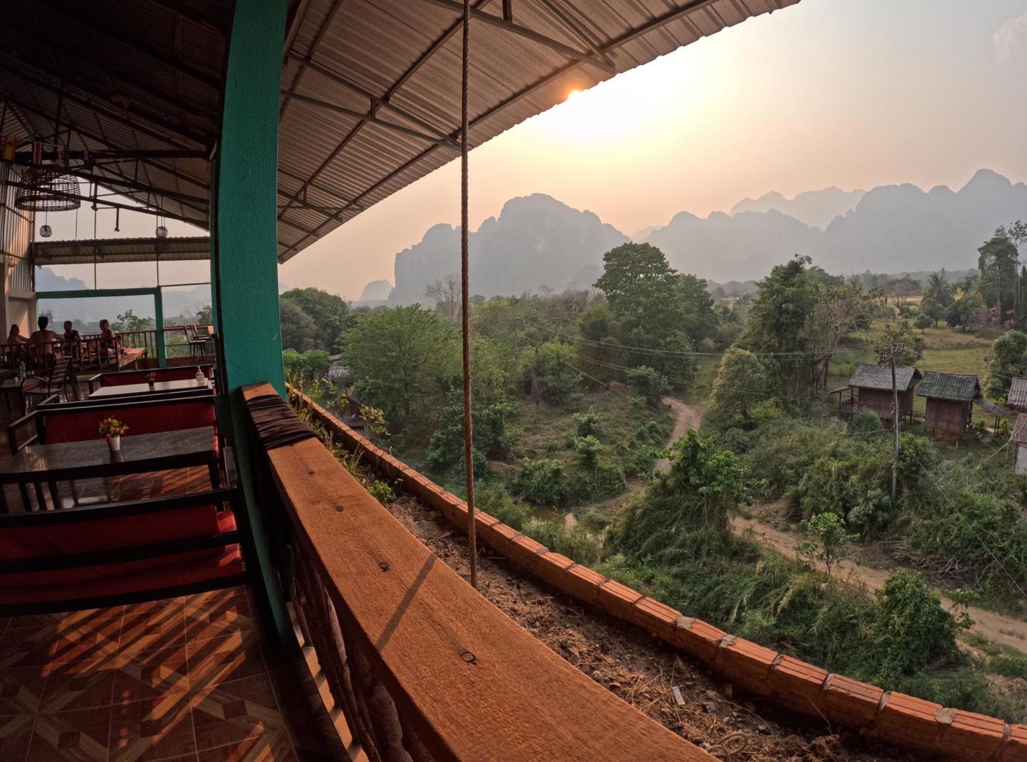 Blue Sunset Hostel Vang Vieng Exterior foto